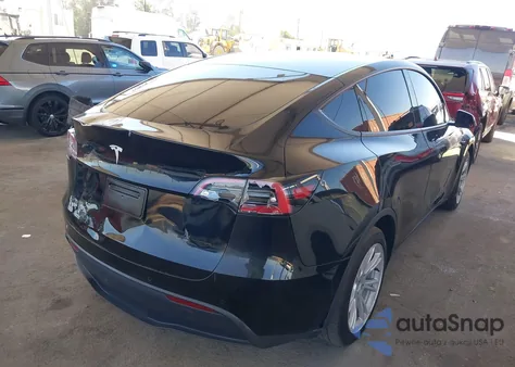 2022 Tesla Model Y Long Range Dual Motor All-Wheel Drive from USA, damaged, VIN 7SAYGDEE8NF403438